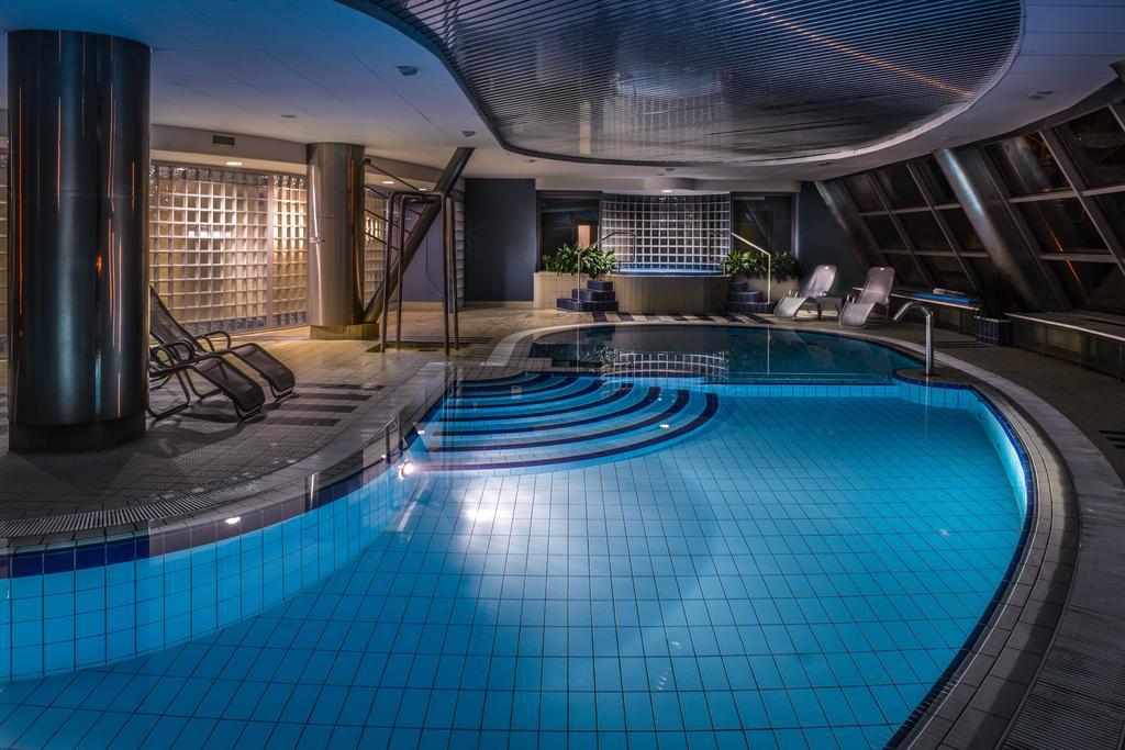 Hotel Belweder Ustron Kültér fotó The pool at the Mandarin Oriental, Munich