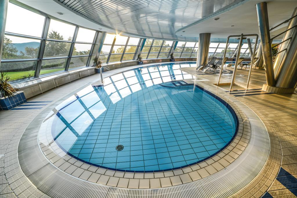 Hotel Belweder Ustron Kültér fotó Indoor pool
