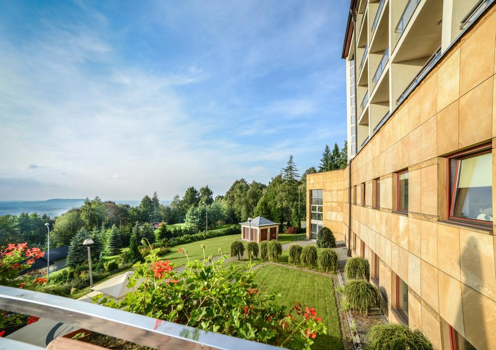 Hotel Belweder Ustron Kültér fotó The campus of the University of Novi Sad
